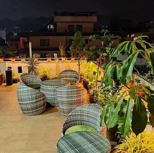 Devi Durga Hotel *